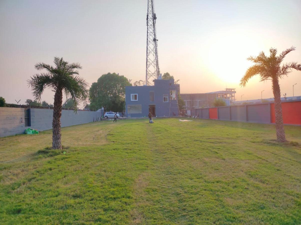 Hotel Manorama Inn Lucknow Eksteriør bilde